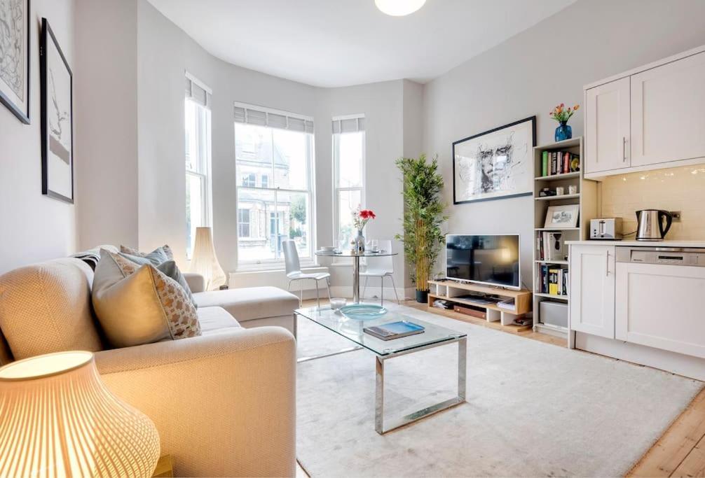 Apartamento Contemporary Clapham Living Londres Exterior foto